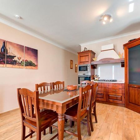 סיינט פול ביי Modern Seaside 2 Bedroom Penthouse With Sea Views מראה חיצוני תמונה