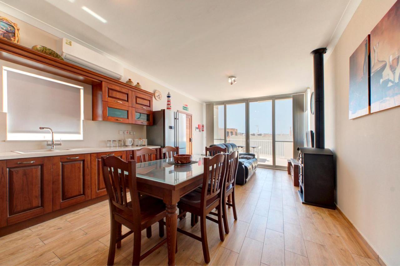 סיינט פול ביי Modern Seaside 2 Bedroom Penthouse With Sea Views מראה חיצוני תמונה