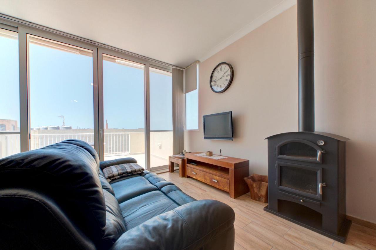 סיינט פול ביי Modern Seaside 2 Bedroom Penthouse With Sea Views מראה חיצוני תמונה